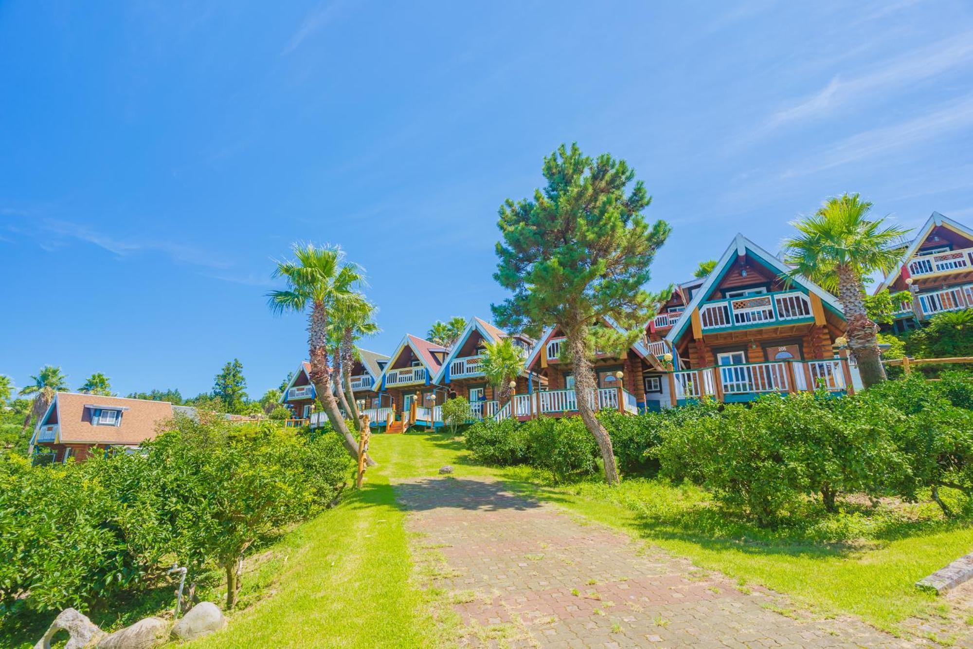 Jungmun Log Pension & Resort Seogwipo Exterior foto