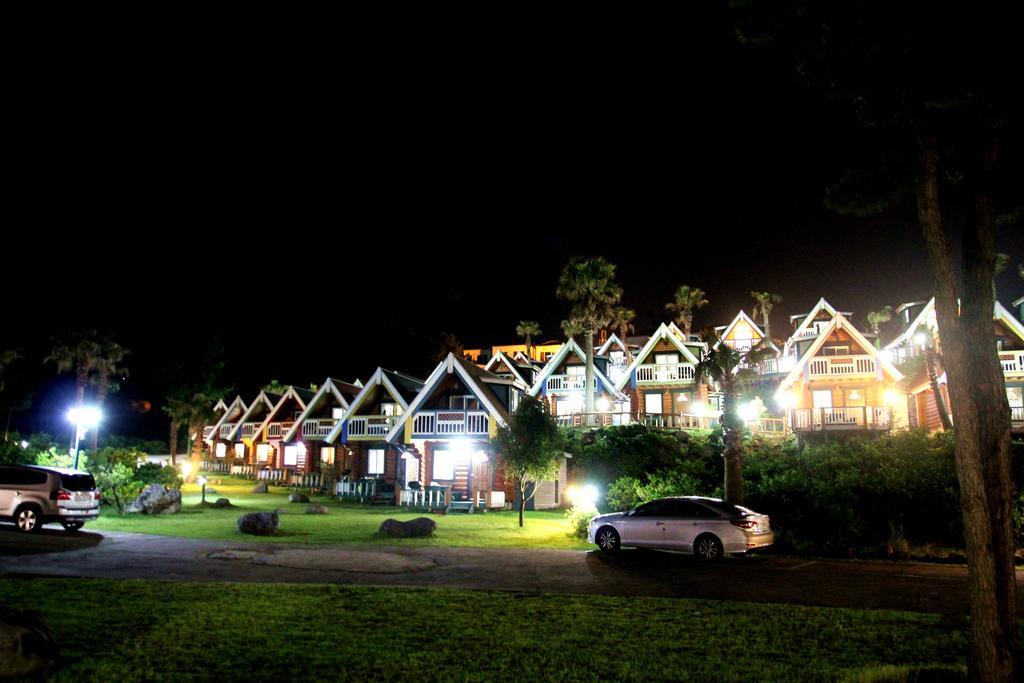 Jungmun Log Pension & Resort Seogwipo Exterior foto
