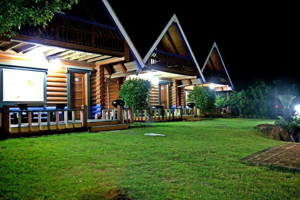 Jungmun Log Pension & Resort Seogwipo Exterior foto