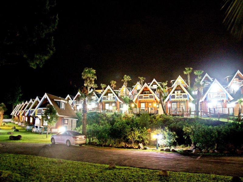 Jungmun Log Pension & Resort Seogwipo Exterior foto
